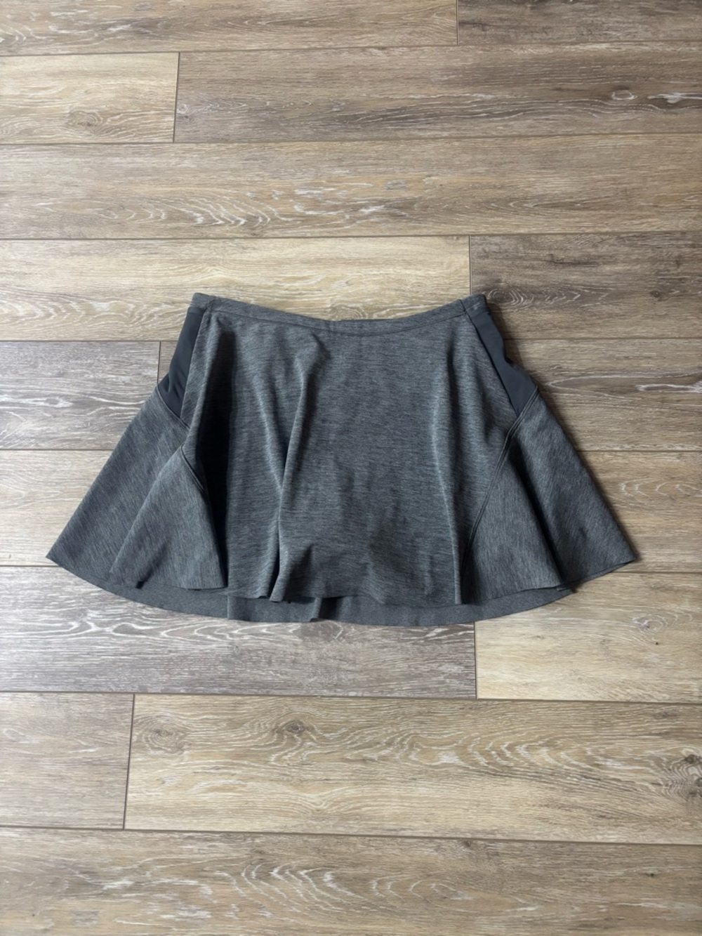 Athleta Match Point Skort Sz M Gray Tennis Pickleball Golf Skirt Athleisure Gym